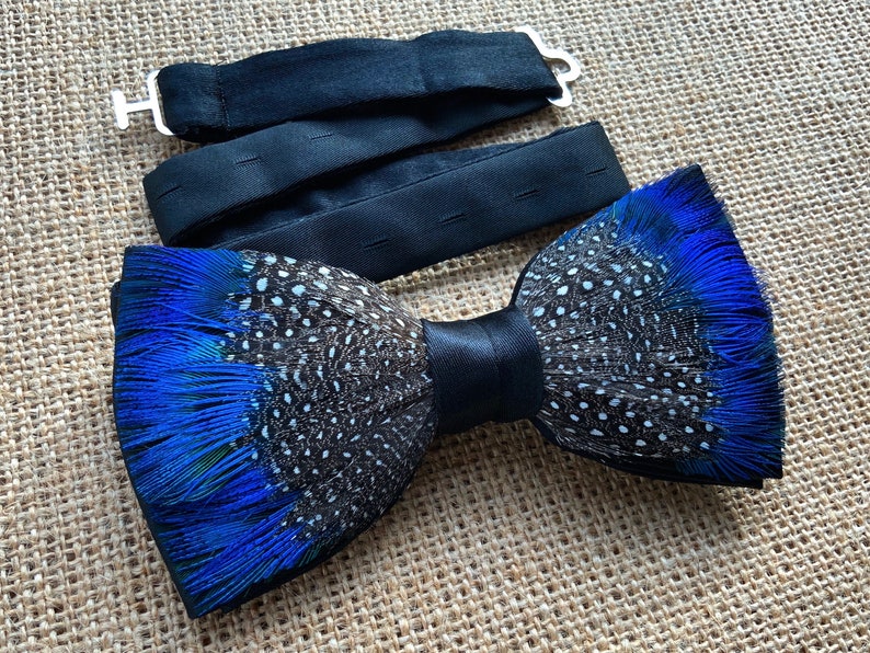 men\u2019s bow tie Wedding bow tie unique tie feather bow tie Peackock groomsmen gift black and white wedding peacock feathers groom gift