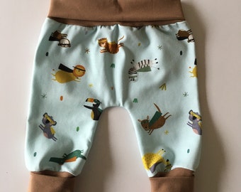 Ready to go - Children's evolving pants, cotton and lycra jersey, Comfortable, ''Jungle Hero'' pattern (Size 0 - 6 months)