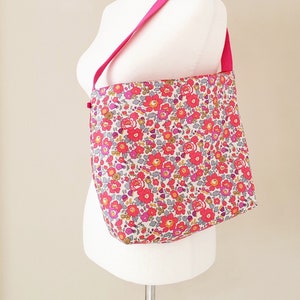 L size / Liberty Padded bag / Special Edition / Makeup fabric pouch / flower print bag  / Exclusive print