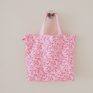 L size Liberty Tana Lawn tote bag / diaper bag / daycare bag / shopping bag / daughter bag / Everyday Everywhere bag