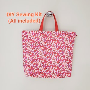 Kit de costura para principiantes / Kit de bolso Liberty de fácil costura / Incluye tela, asa e instrucciones / Medidas: 30 x 23 x 7,6 cm
