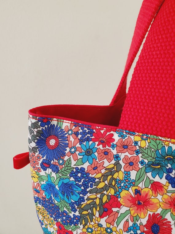 小窓トートバッグ リバティタナローン パッチワーク風リバティ生地トートバッグ - コットンタナ、フェイク