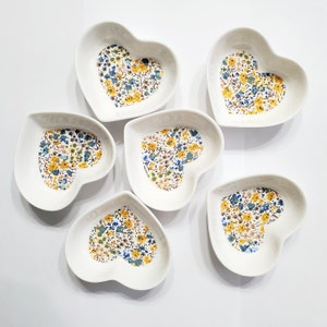 Ceramic Ring Dishes / Liberty Fabric Sticker Patched on the Dishes / Handmade / Gift for Mom / An ideal present of wedding