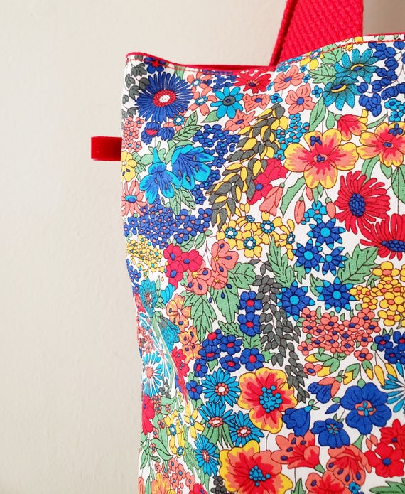 小窓トートバッグ リバティタナローン パッチワーク風リバティ生地トートバッグ - コットンタナ、フェイク