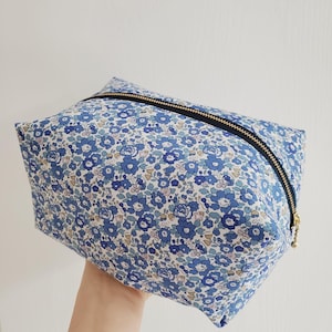 XXL size / Liberty cosmetic pouch / Special Edition / Makeup fabric pouch / flower print bag / Zipper pouch / pretty print pouch