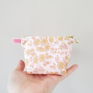 Liberty cosmetic pouch / makeup fabric pouch / flower print bag / mini zipper pouch / pretty print pouch