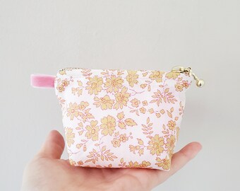 Make-uptasje van stof Liberty London, minizakje met bloemenprint