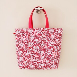 L size / Liberty Quilting Cotton tote bag / Kids bag / diaper bag / daycare bag / shopping bag / daughter bag /  Everyday Everywhere bag