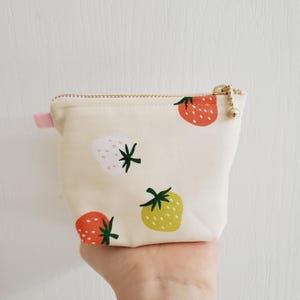 S size Cosmetic pouch / Cotton fabric pouch / print bag / zipper pouch / pretty print pouch