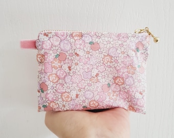 Liberty cosmetic pouch / Liberty Card case / flower print bag / mini zipper pouch / Exclusive ptint