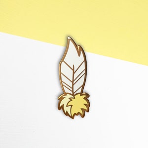 Fire Emblem Reyson Feather Enamel Pin