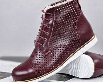 Botas Derby em couro perfurado bordô | Sola de EVA | Sapatos unissex para dança swing | Sapatos vintage | Personalizados | Sapatos Harlem