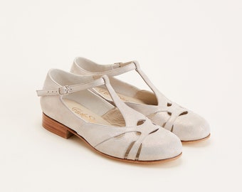 Frühling in glänzendem Creme Wildleder | Frauen Swing Tanzschuhe | Vintage Schuhe | Angepasst | Harlem Schuhe