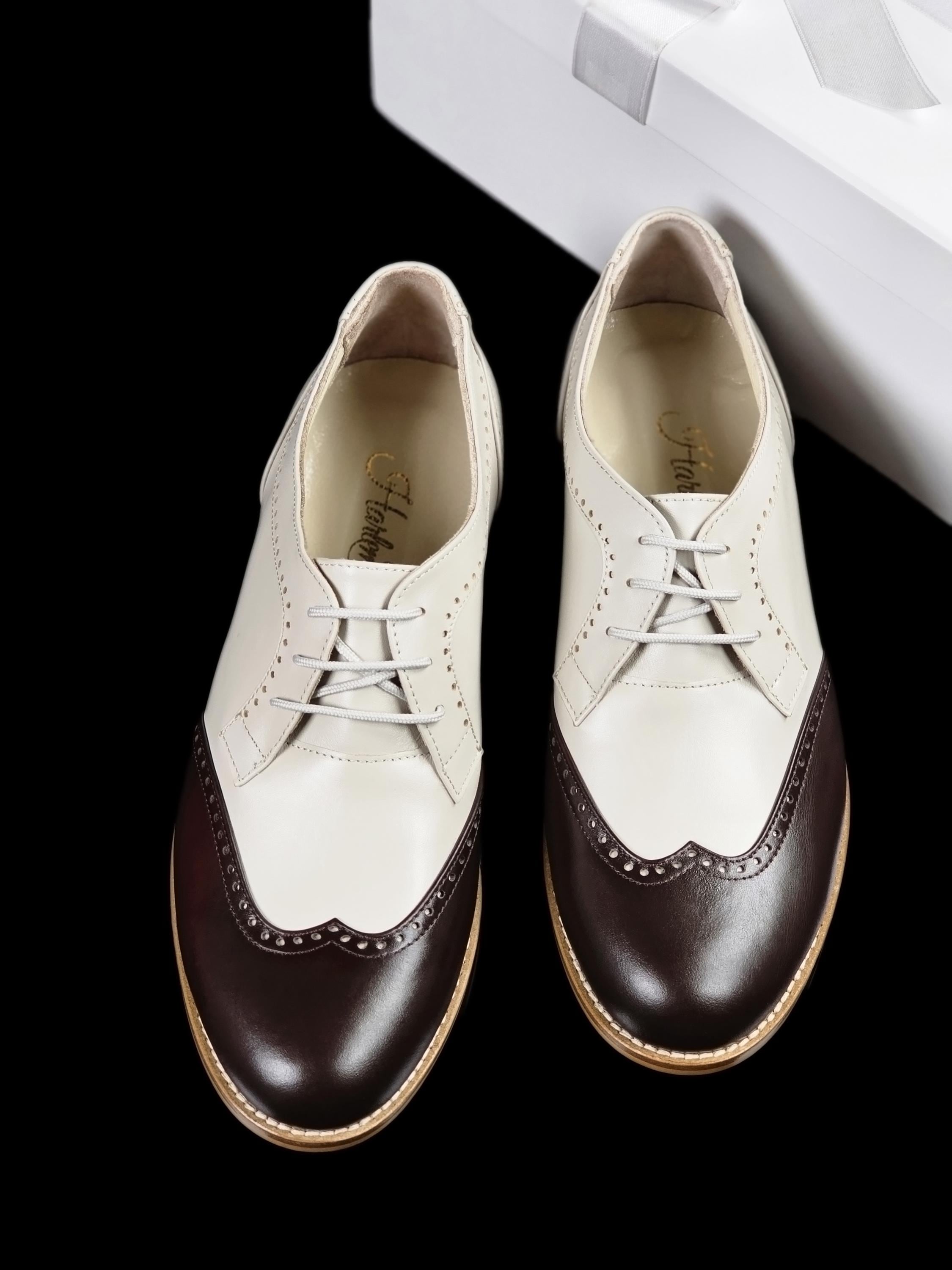 Johnston & Murphy Cream and Black Oxford Shoes Classic Two-Tone Design Amazon.com | HuitJours Men Brogues Wingtip Lace up Brown  main image 2