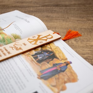 Bookmark with Bible verse made of wood, also personalized for book lovers