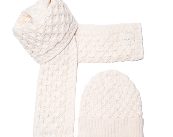 Bonnet et écharpe en laine mérinos en tricot torsadé en BLANC NATUREL