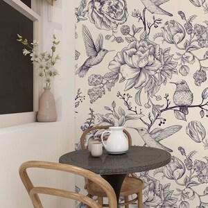 Beige Tapete mit Blumen und Vögeln, Blumenmuster, Art-Deco-Wandbild • Abziehen und Aufkleben *selbstklebend* oder nicht geklebte Vinylmaterialien •