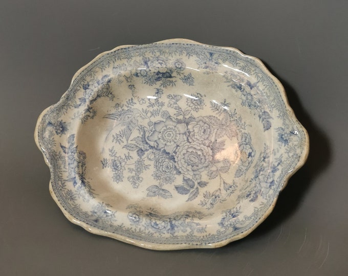Antique Georgian blue and white transferware dish