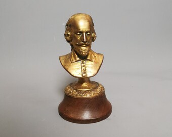 Antique desk bust of Shakespeare
