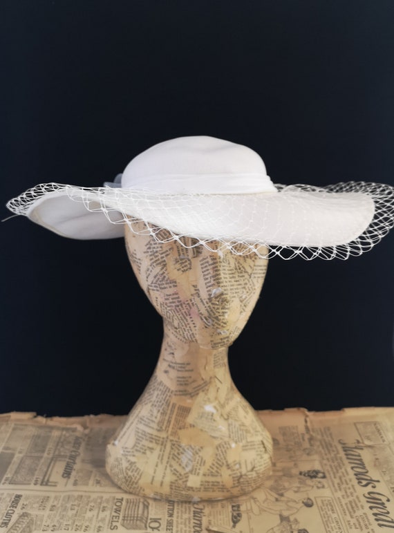 Vintage white sunhat, 80's, wide brimmed