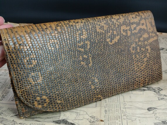 Vintage faux snakeskin clutch purse, 1940s