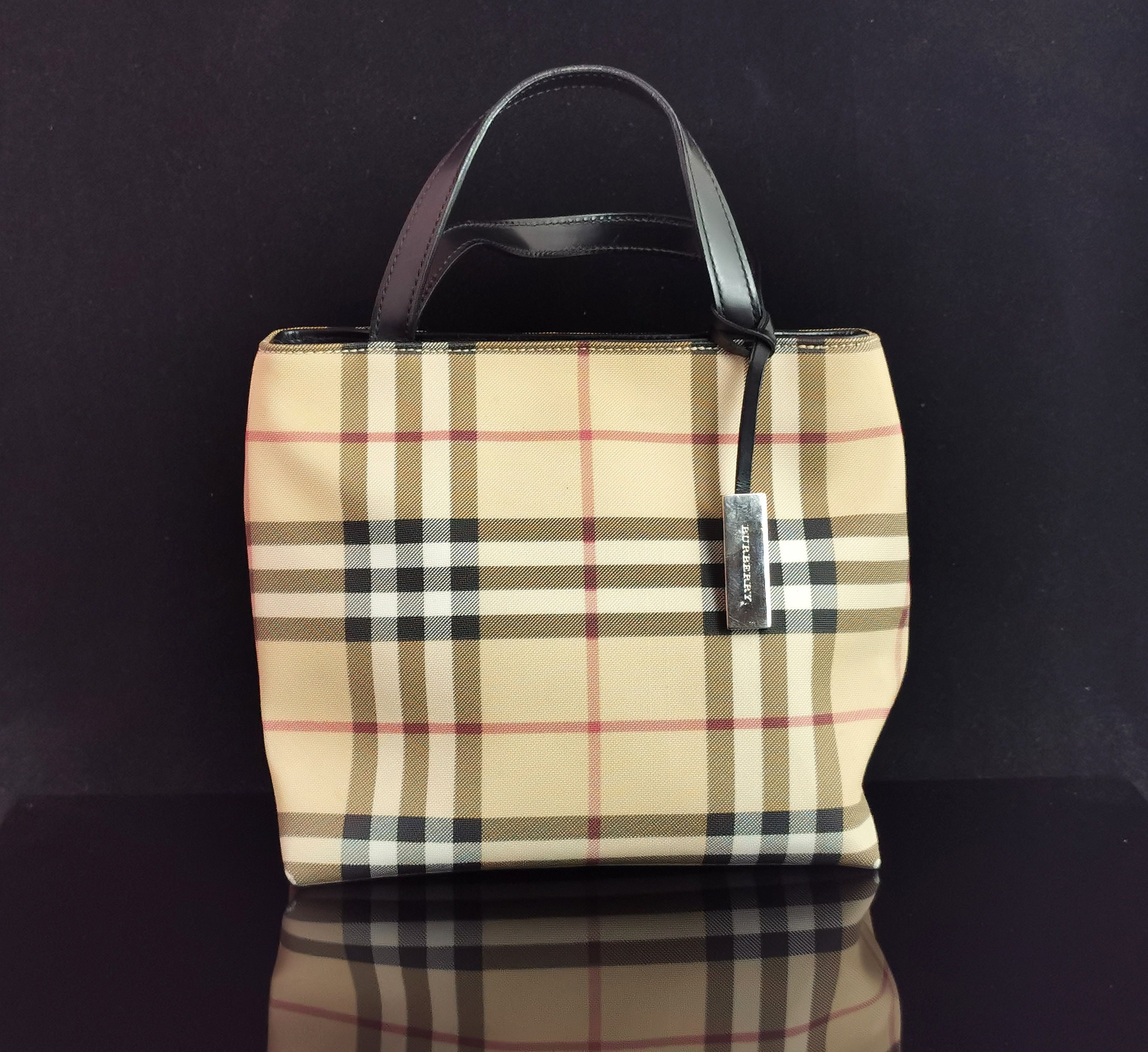 Burberry vintage shop small bag