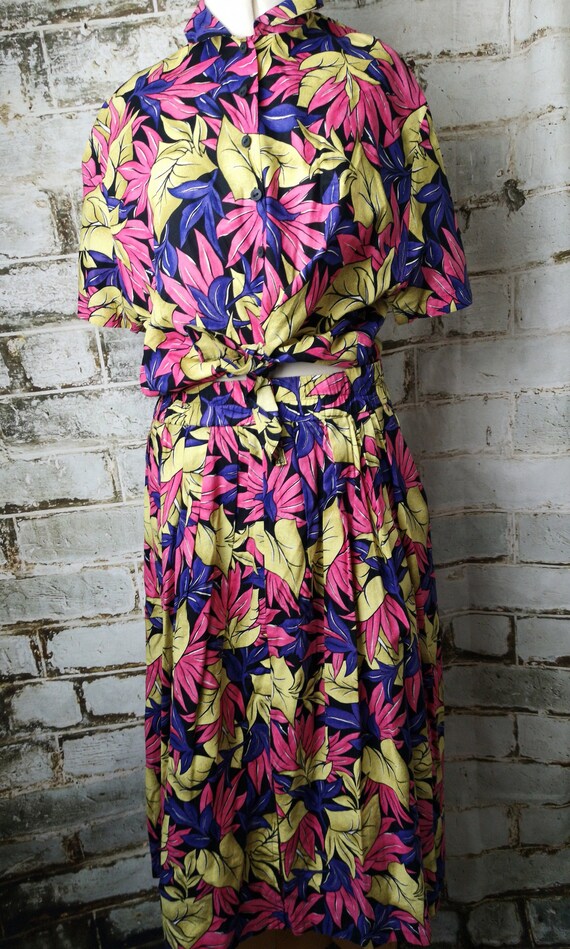 Vintage 80s skirt suit, cropped blouse, jazzy trop