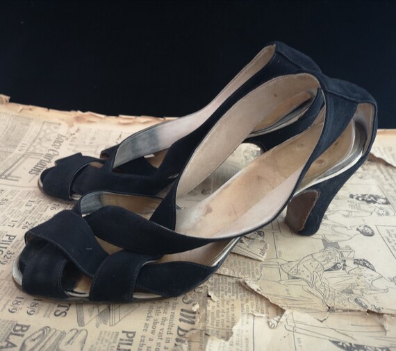 Vintage 1940s silver Black suede sandals, heels