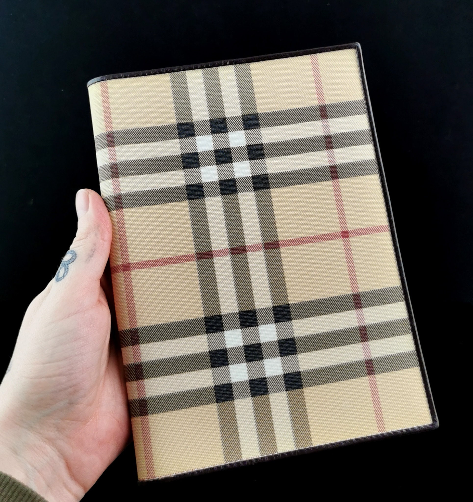 Burberry notebook cover 2025
