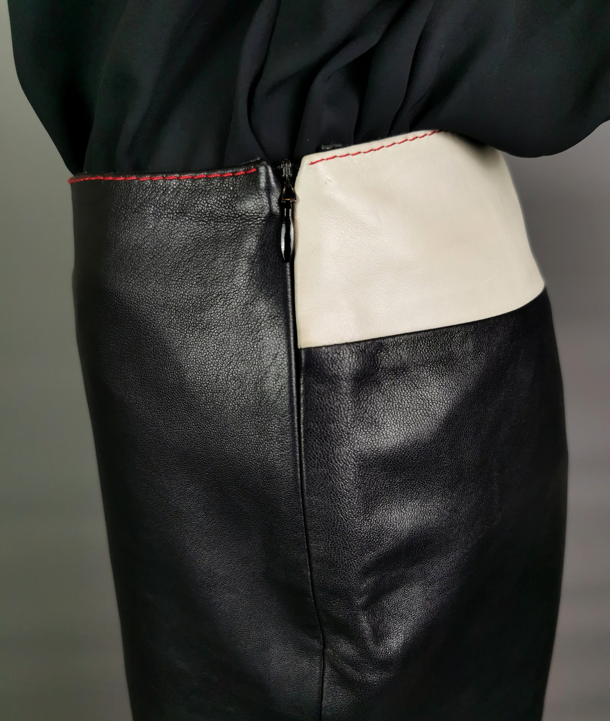 スカート FW1998 MIU MIU LEATHER SKIRT Miu Miu Leather Mini Skirt brown | modaoperandi | REVERSIBLE