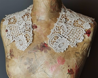 Antique lace collar, late 19th century