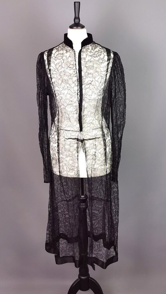 Vintage 1930's Black lace jacket, evening coat - image 6