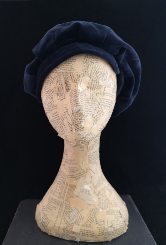 Vintage 70s navy Baker boy hat, velour