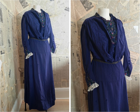 Antique Victorian blue silk dress, lace