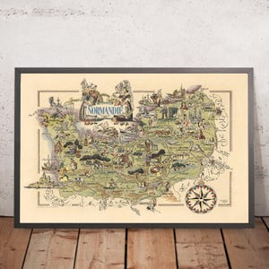 Puede incluir: Un mapa ilustrado vintage de Normandía, Francia, con un estilo caprichoso. El mapa presenta varios puntos de referencia, personas y animales, incluyendo una vaca, un caballo, una iglesia y un barco. El mapa está titulado "Normandie" y está rodeado por un borde decorativo.
