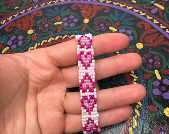 Hand Woven Seed Bead Bracelet, Pink Heart Pattern, Adjustable Jewelry