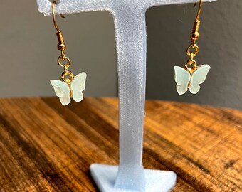 Butterfly Earrings | handmade, cute, cute jewelry, handmade jewelry, simple jewelry, handmade gifts, gift for daughter, gift for sister