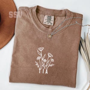 Minimalist Tía Shirt Tia Tee Aunt Gift T-Shirt  Spanish Aunt Shirt •Tía Lover Unisex Tee