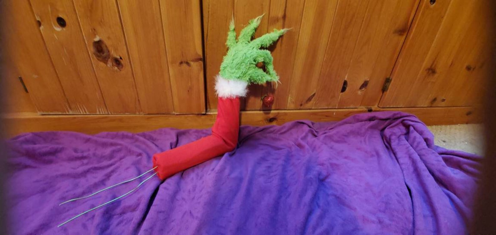 Grinch arm and hand with ornament fingers wrist and arm are | Etsy - How Many Fingers Does The Grinch Have