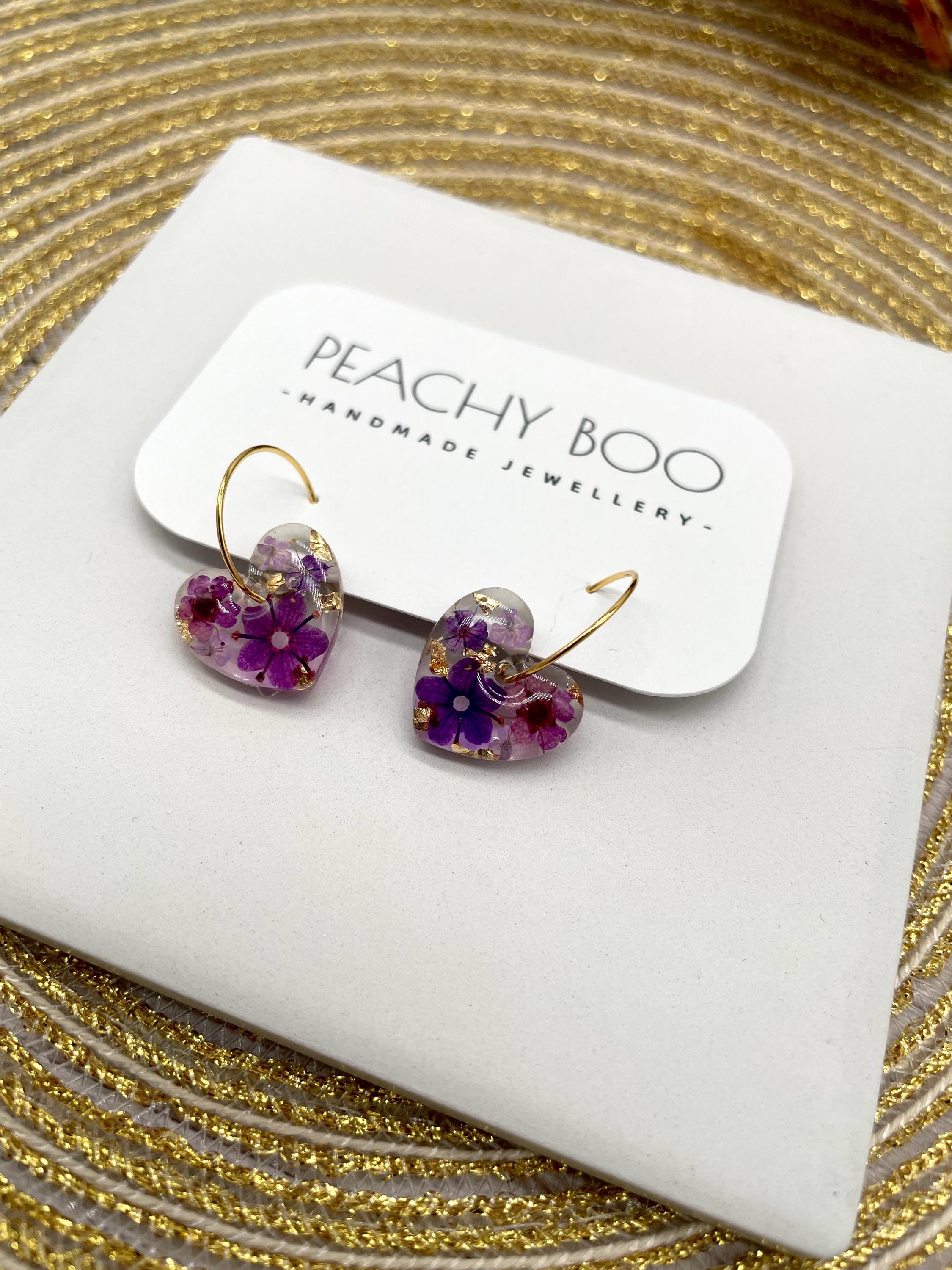 Real Dried Flower and Resin Heart Hoops: Purple. - Thumbnail 4