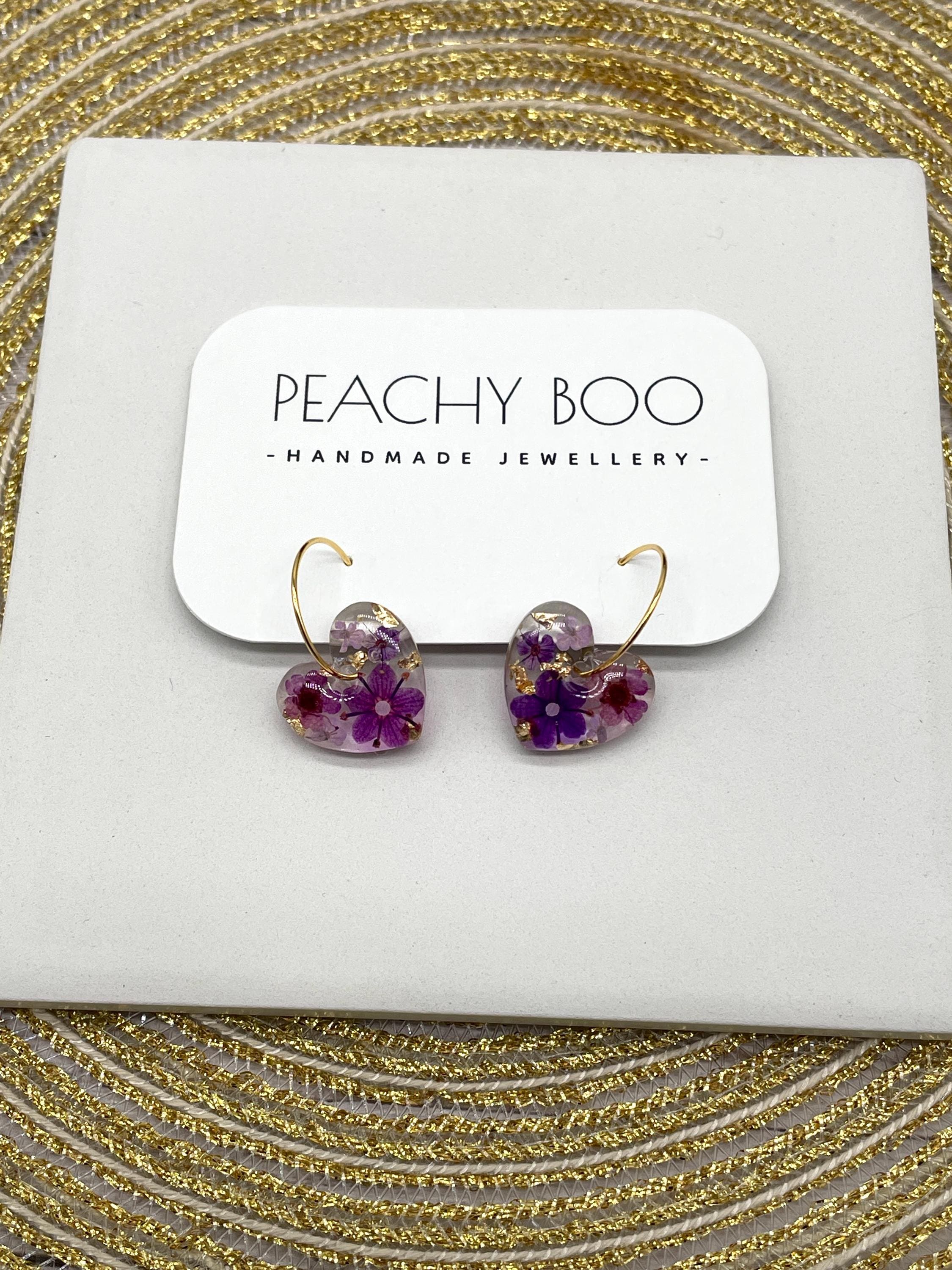 Real Dried Flower and Resin Heart Hoops: Purple. - Thumbnail 2