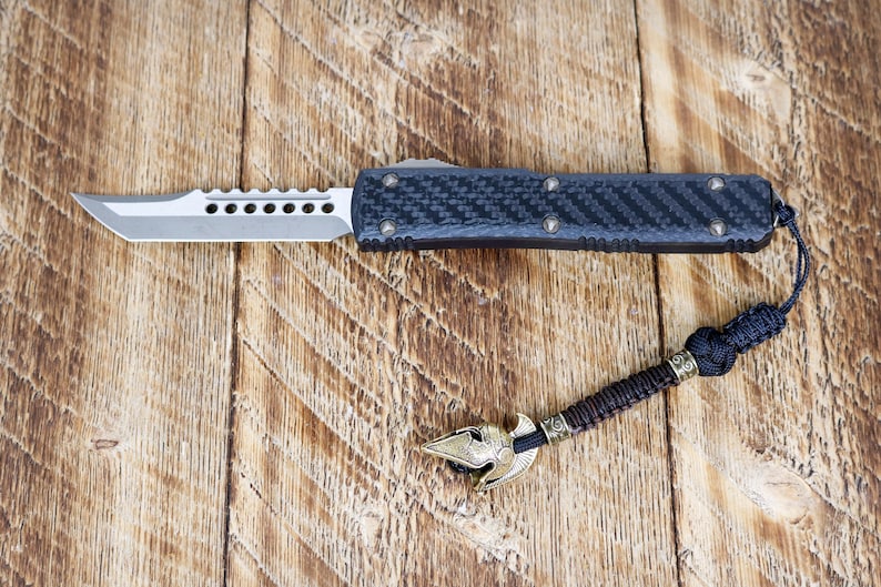 Paracord Knife Lanyard: Antique Brass Spartan Helmet Bead - Etsy