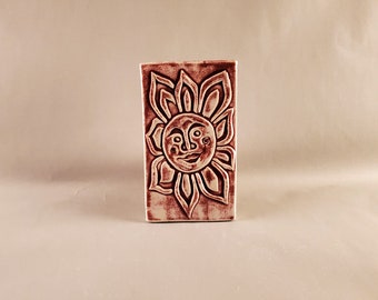 Sun-Red and White Tile