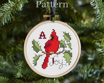 Patrón de punto de cruz de cardenal rojo con gráfico alfabético para adornos navideños con letras de monograma