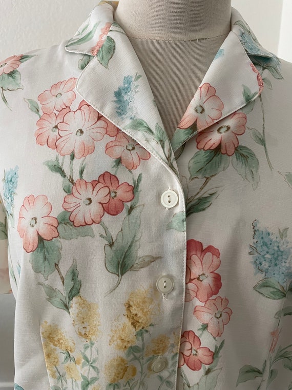 vintage floral blouse / springtime top / pastel b… - image 2