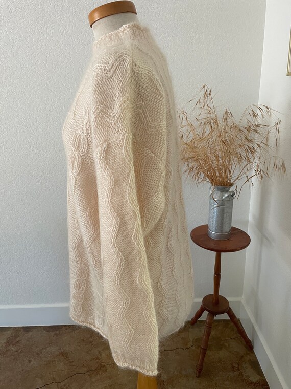 vintage cream sweater / 80s neutral sweater / moh… - image 4