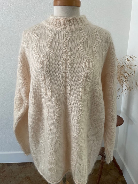 vintage cream sweater / 80s neutral sweater / moh… - image 1