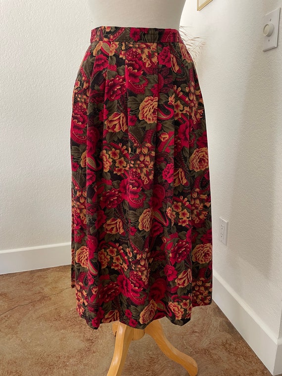 floral vintage skirt / rayon skirt / green & red … - image 1