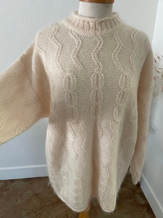 vintage cream sweater / 80s neutral sweater / moh… - image 2