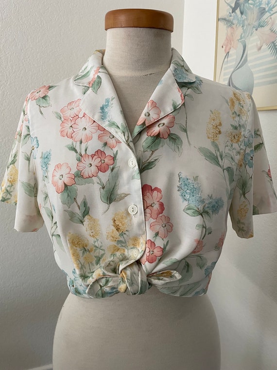 vintage floral blouse / springtime top / pastel b… - image 3